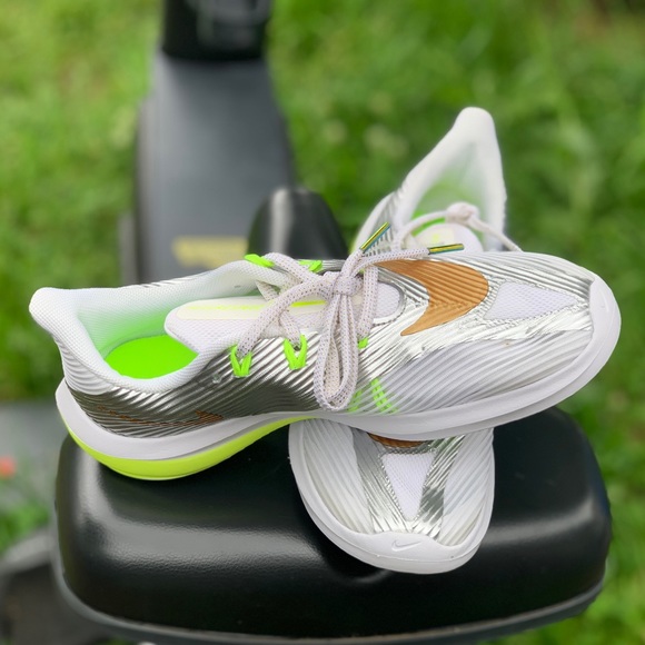 Nike Future Speed Kids Lightweight Running Shoes - Picture 10 of 14